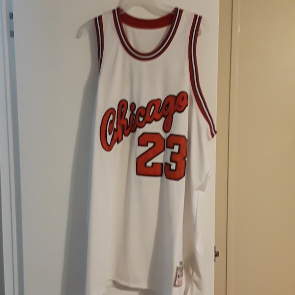 Mitchell & Ness Chicago Bulls Jordan Jersey - Picture 2 of 4
